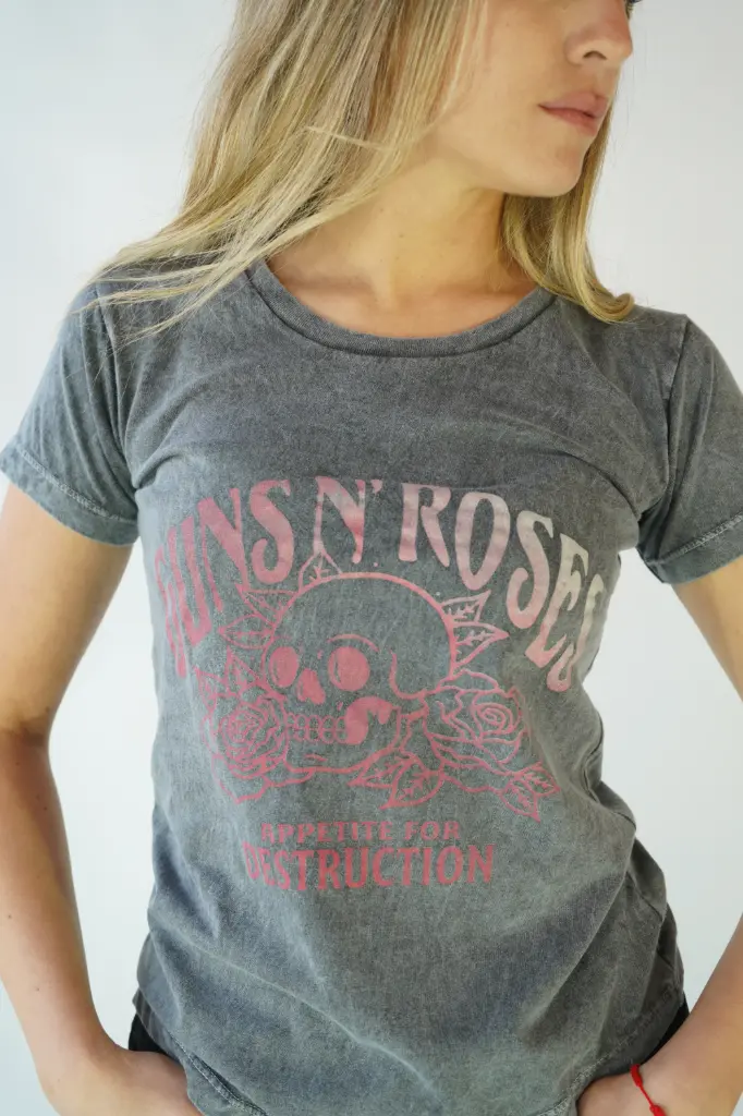 Remera Lavada Guns